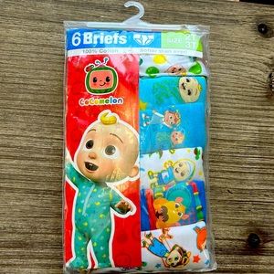 Coco melon size 2 T / 3 T boys briefs 6 pairs new in package